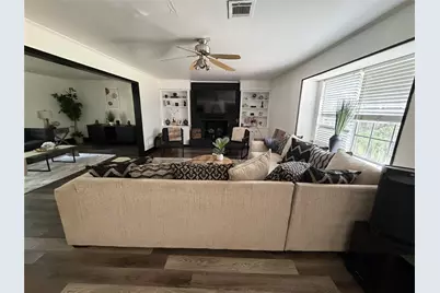 18510 Point Lookout Drive, Houston, TX 77058 - Photo 9