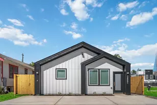 7809 Queen St, Houston, TX 77028 - Photo 1