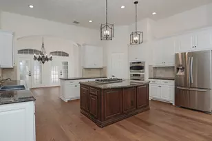 122 Lansdowne, The Woodlands, TX 77382 - Photo 9