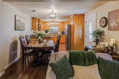 910 Brockman Street, Clute, TX 77531 - Photo 9