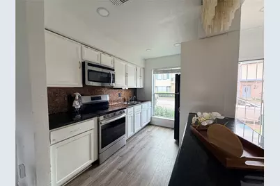 7700 Creekbend Drive #45, Houston, TX 77071 - Photo 11