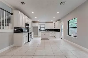 13731 Fountainview Dr, Montgomery, TX 77356 - Photo 11