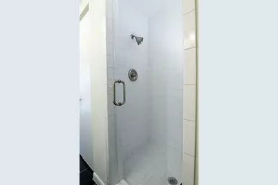 5000 Montrose Boulevard #9D, Houston, TX 77006 - Photo 17