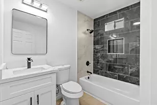 710 W 10th St, Houston, TX 77008 - Photo 17