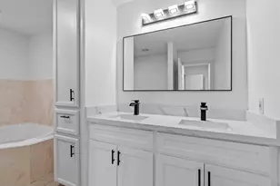 710 W 10th St, Houston, TX 77008 - Photo 9
