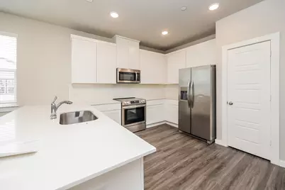 18435 Idyllic Alley, Shenandoah, TX 77385 - Photo 5