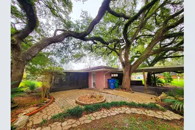 706 Maple Street, Sweeny, TX 77480 - Photo 1