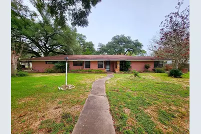 706 Maple Street, Sweeny, TX 77480 - Photo 3