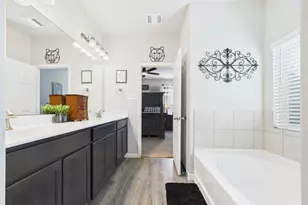 3202 Explorer Dr, Texas City, TX 77591 - Photo 29