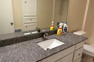 11427 Mulholland Dr, Houston, TX 77477 - Photo 21