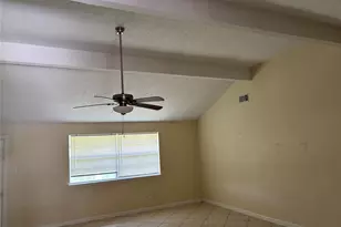 11427 Mulholland Dr, Houston, TX 77477 - Photo 9