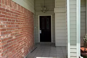 11427 Mulholland Dr, Houston, TX 77477 - Photo 7
