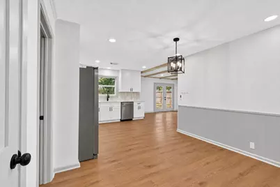 5619 Warm Springs Road, Houston, TX 77035 - Photo 9