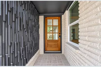 5619 Warm Springs Road, Houston, TX 77035 - Photo 3