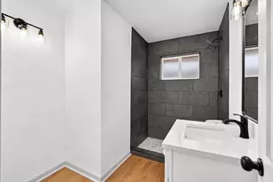 5619 Warm Springs Rd, Houston, TX 77035 - Photo 25
