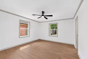 5619 Warm Springs Rd, Houston, TX 77035 - Photo 23