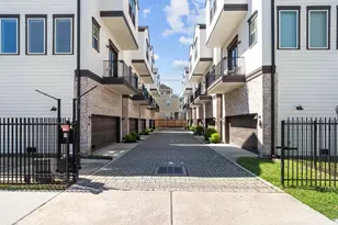 1114 W 15th 1/2 St, Houston, TX 77008 - Photo 3