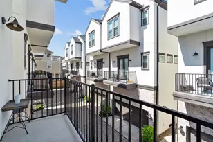 1114 W 15th 1/2 St, Houston, TX 77008 - Photo 19