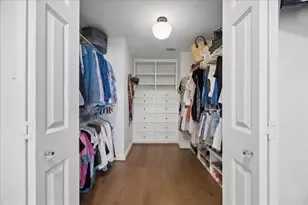 10914 Tupper Lake Dr, Houston, TX 77042 - Photo 11