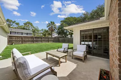 10914 Tupper Lake Drive, Houston, TX 77042 - Photo 23