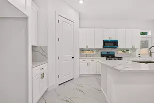 7719 Bowen St, Houston, TX 77051 - Photo 21