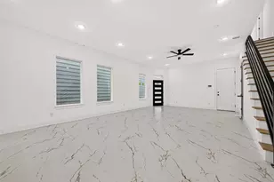 7719 Bowen St, Houston, TX 77051 - Photo 9