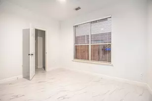 3811 Misty Falls Ln, Friendswood, TX 77546 - Photo 17