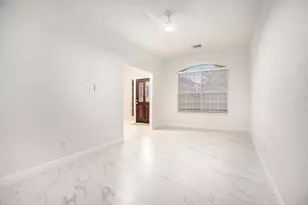 3811 Misty Falls Ln, Friendswood, TX 77546 - Photo 15