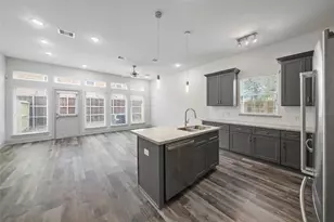 7242 St Augustine St, Houston, TX 77021 - Photo 5