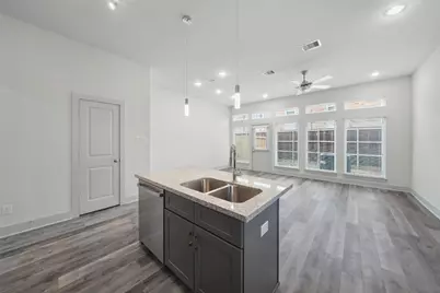 7242 Saint Augustine Street #B, Houston, TX 77021 - Photo 7