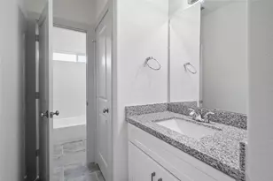 7242 St Augustine St, Houston, TX 77021 - Photo 13
