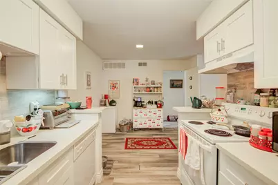 845 Augusta Drive #6, Houston, TX 77057 - Photo 15