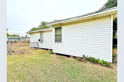 515 Vaky Street, Corpus Christi, TX 78404 - Photo 3