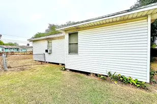 515 Vaky St, Corpus Christi, TX 78404 - Photo 3