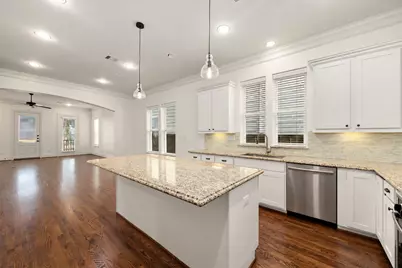8720 Kempwood Drive, Houston, TX 77080 - Photo 11