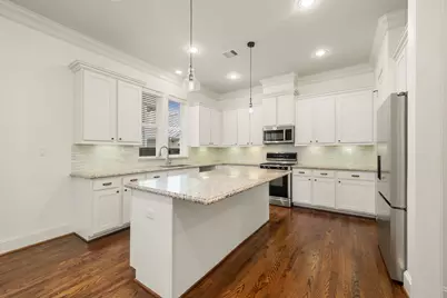8720 Kempwood Drive, Houston, TX 77080 - Photo 9
