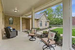 15420 Queen Elizabeth Ct, Montgomery, TX 77316 - Photo 3