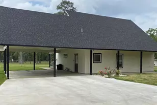 190 Joan St, Zavalla, TX 75980 - Photo 3