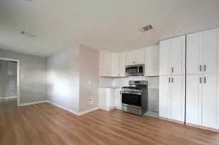 4800 Country Club View, Baytown, TX 77521 - Photo 13