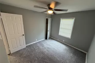 5715 Lakefield Dr, Houston, TX 77033 - Photo 15