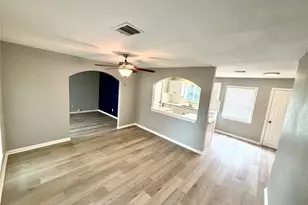 5715 Lakefield Dr, Houston, TX 77033 - Photo 3