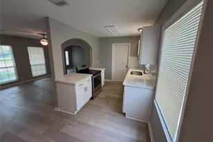5715 Lakefield Dr, Houston, TX 77033 - Photo 7