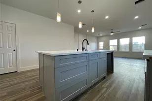 7819 Angus St, Houston, TX 77028 - Photo 5