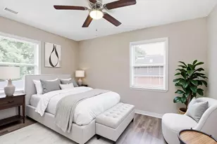 9242 Forest View St, Houston, TX 77078 - Photo 9