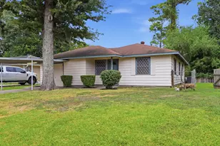 9242 Forest View St, Houston, TX 77078 - Photo 3