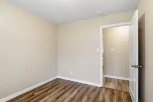 9242 Forest View St, Houston, TX 77078 - Photo 27