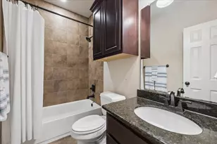 22 N Player Manor Cir, The Woodlands, TX 77382 - Photo 25