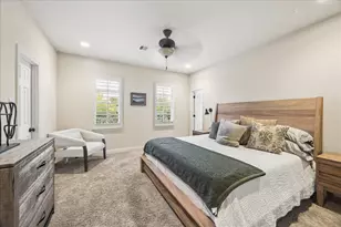 22 N Player Manor Cir, The Woodlands, TX 77382 - Photo 27