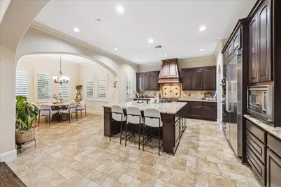 22 N Player Manor Circle, The Woodlands, TX 77382 - Photo 13
