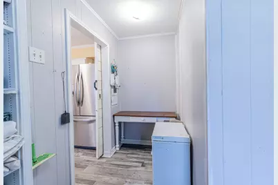 406 S Owensville Street, Franklin, TX 77856 - Photo 35